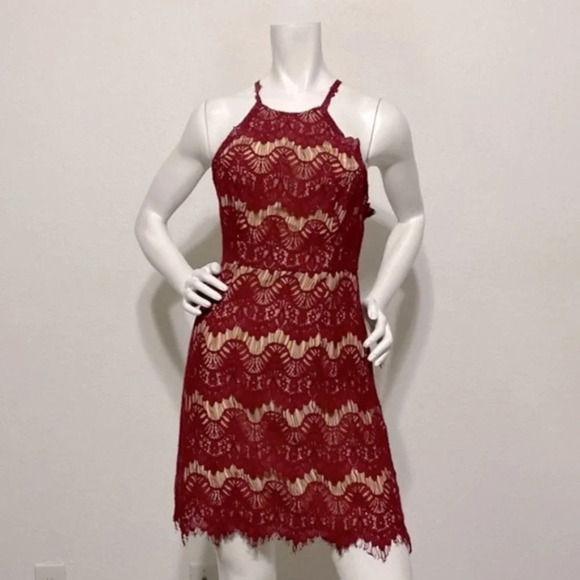 STYLEStalker Red Lace Backless Bodycon Halter Dress Size Small - Picture 2 of 11